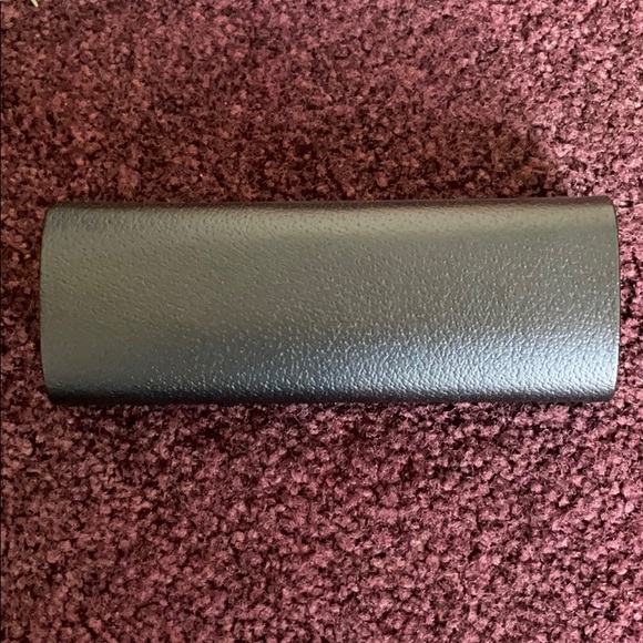 🏇🏼 Burberry Glasses Case 🏇🏼 - Picture 2 of 5